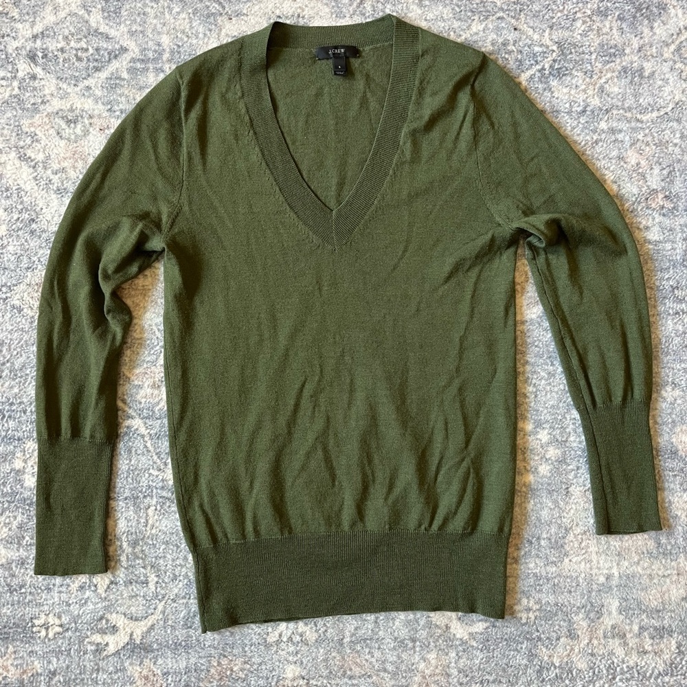 J Crew V Neck 100% Merino Wool Sweater
